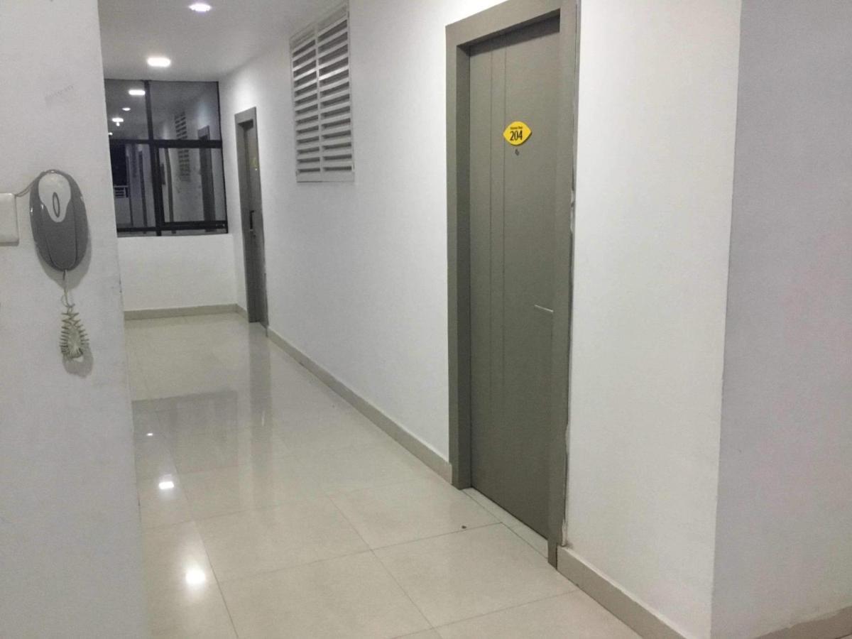 La Riviera Suites Madhapur Hajdarabad Zewnętrze zdjęcie